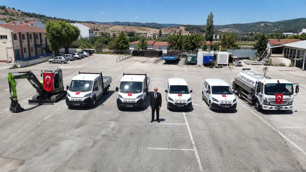 Bozuyuk belediyesi arac ve makine parki gucleniyor I1LEmeIC